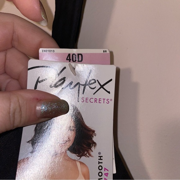 Playtex Perfectly Smooth Underwire Bra Size 40D - Picture 5 of 8